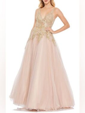 Mac Duggal Gold Lace Appliqué Glitter Tulle Gown